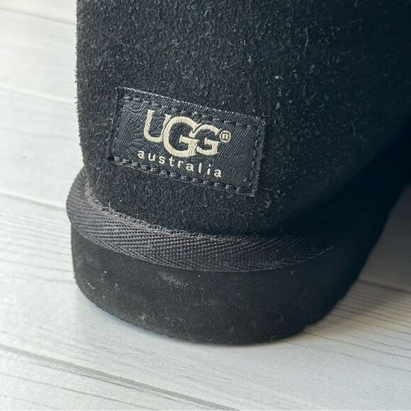 UGG Black Bailey Button Boots Sz 7 - Picture 6 of 11